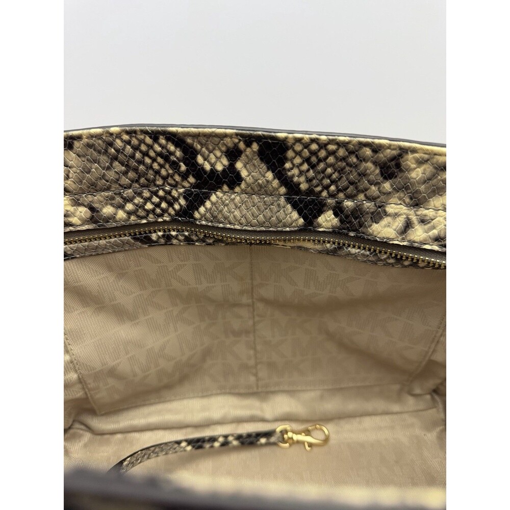 Michael Kors Selma Medium Satchel Python Embossed Leather Brown Chevron Bag - Picture 9 of 12
